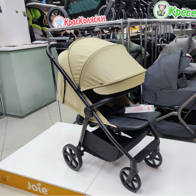 CARRELLO BRAVO LITE С ПОДСВЕТКОЙ Коляска прогулочная (8,3 кг)